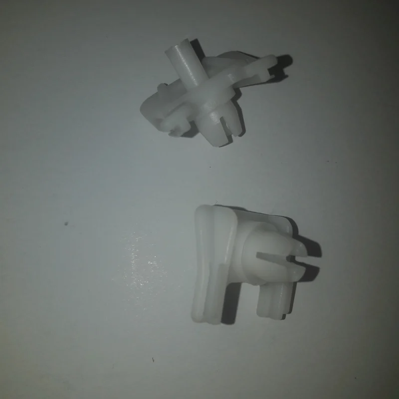 MOULDING CLIP E30